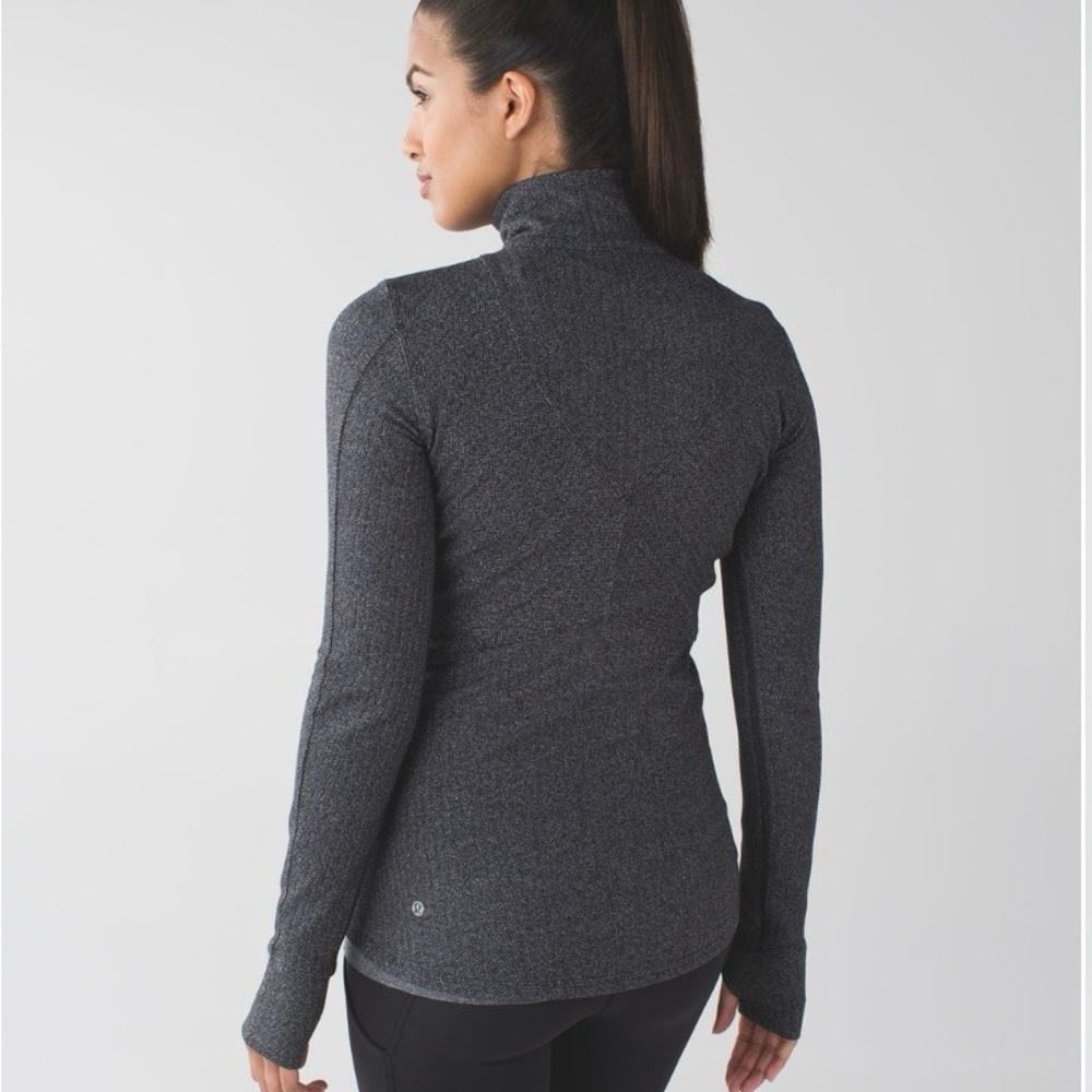 Lululemon Athletica Gray 1/2 Zip Top - Picture 2 of 9